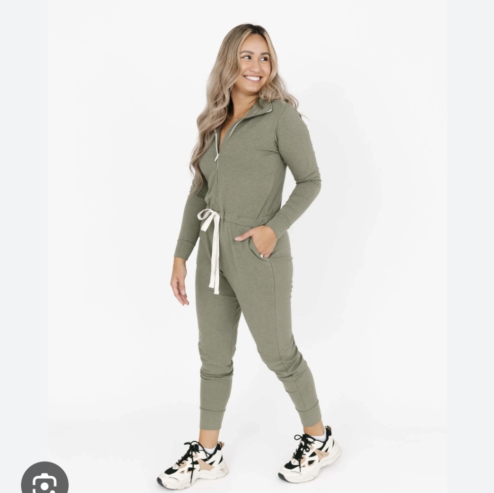 Smash + Tess Shay Romper in Mistletoe Green Large